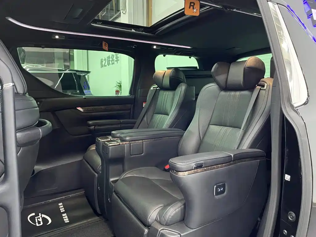 Toyota Vellfire 2023 2023 Crown Hybrid 2.5L HV Premium