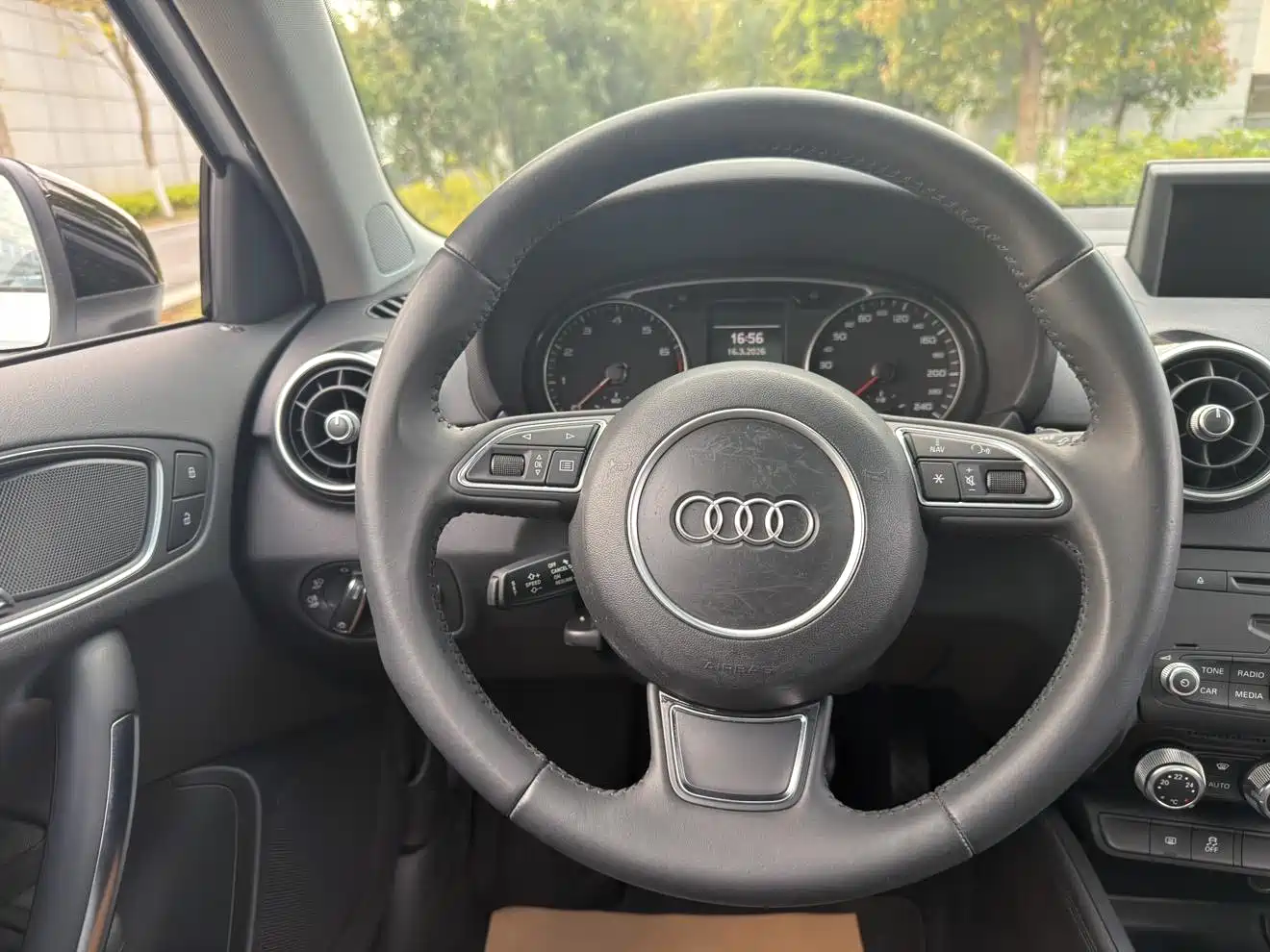 Audi A1 2014 30 TFSI Sportback Comfort фото 16