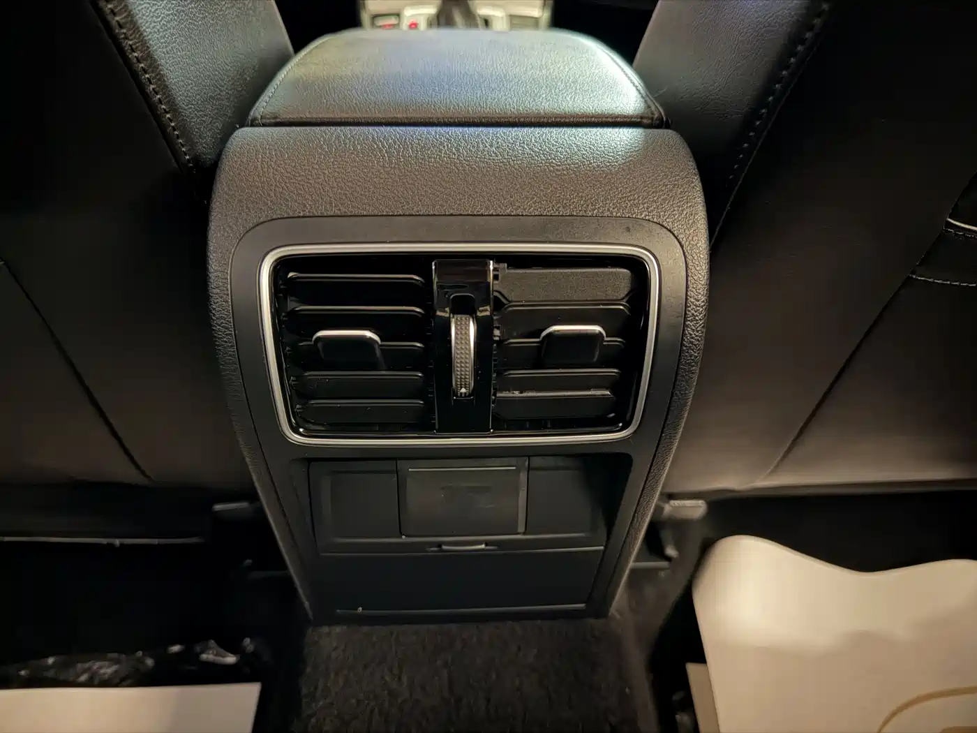 Volkswagen Magotan 2015 1.8TSI Leading фото 14