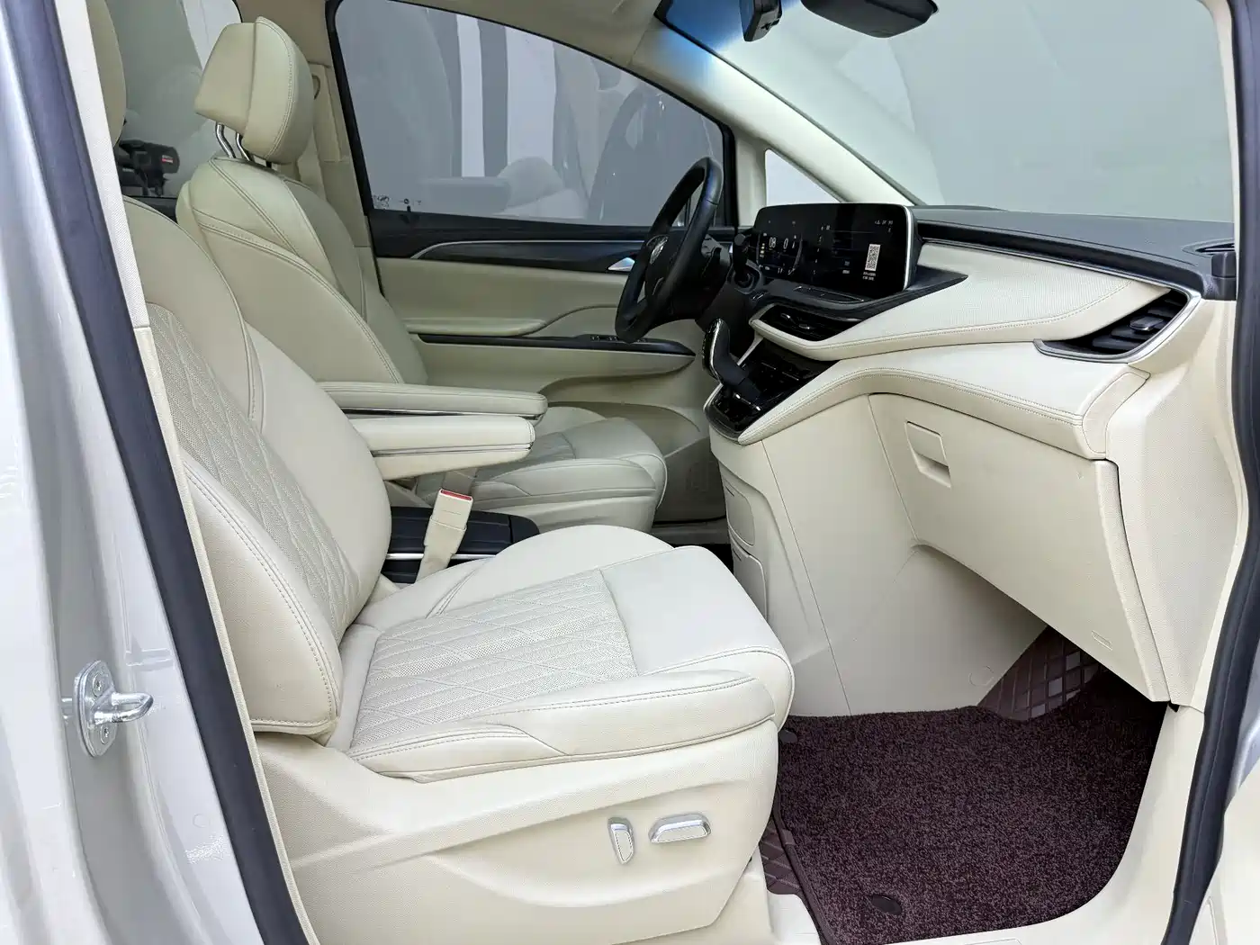 Buick GL8 2022 ES Landmark 653T Luxury фото 10