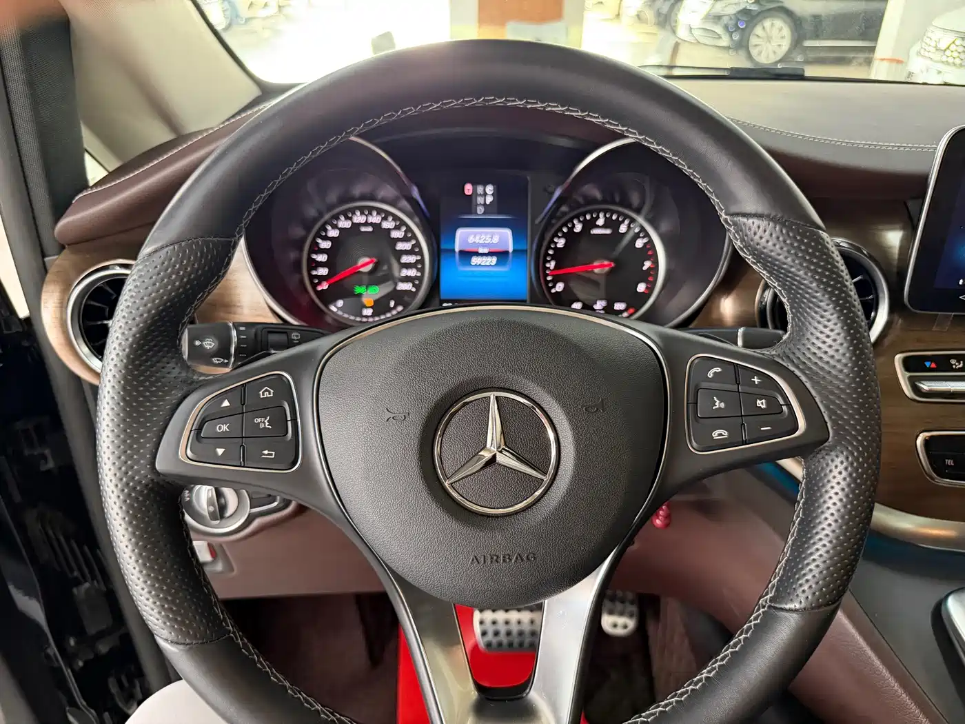 Mercedes-Benz V-Class 2024 2022 V 260 L Long Wheelbase Luxury Edition