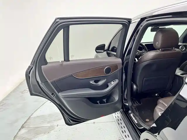 Mercedes-Benz GLC 2022 Facelift GLC 260 L 4MATIC Luxury Model фото 22