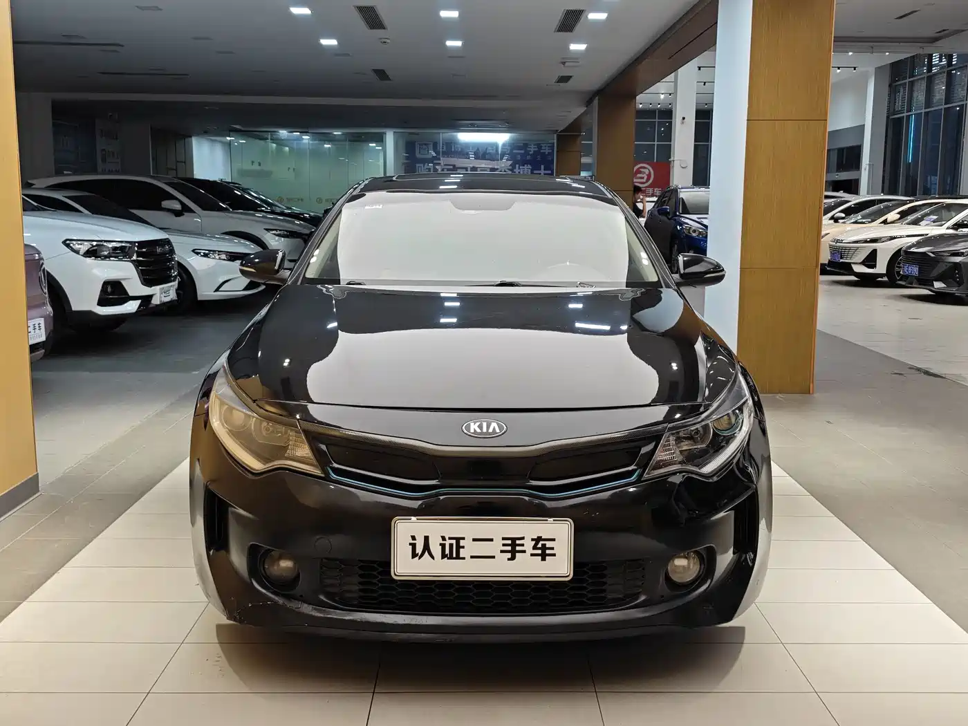 Kia K5 2016 2.0L Hybrid GLS фото 4