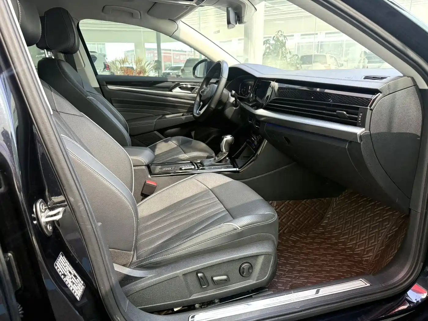 صورة 6 - Volkswagen Passat