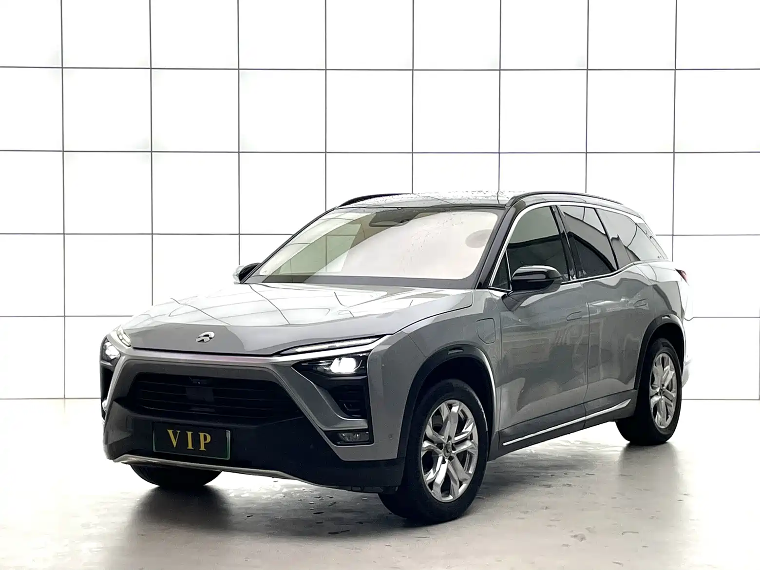 Фото 1 - NIO ES8