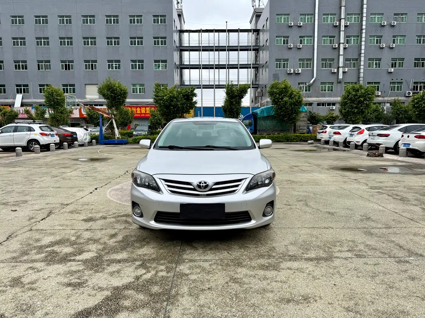Toyota Corolla 2012 Styling Edition 1.8L CVT GL-i фото 2