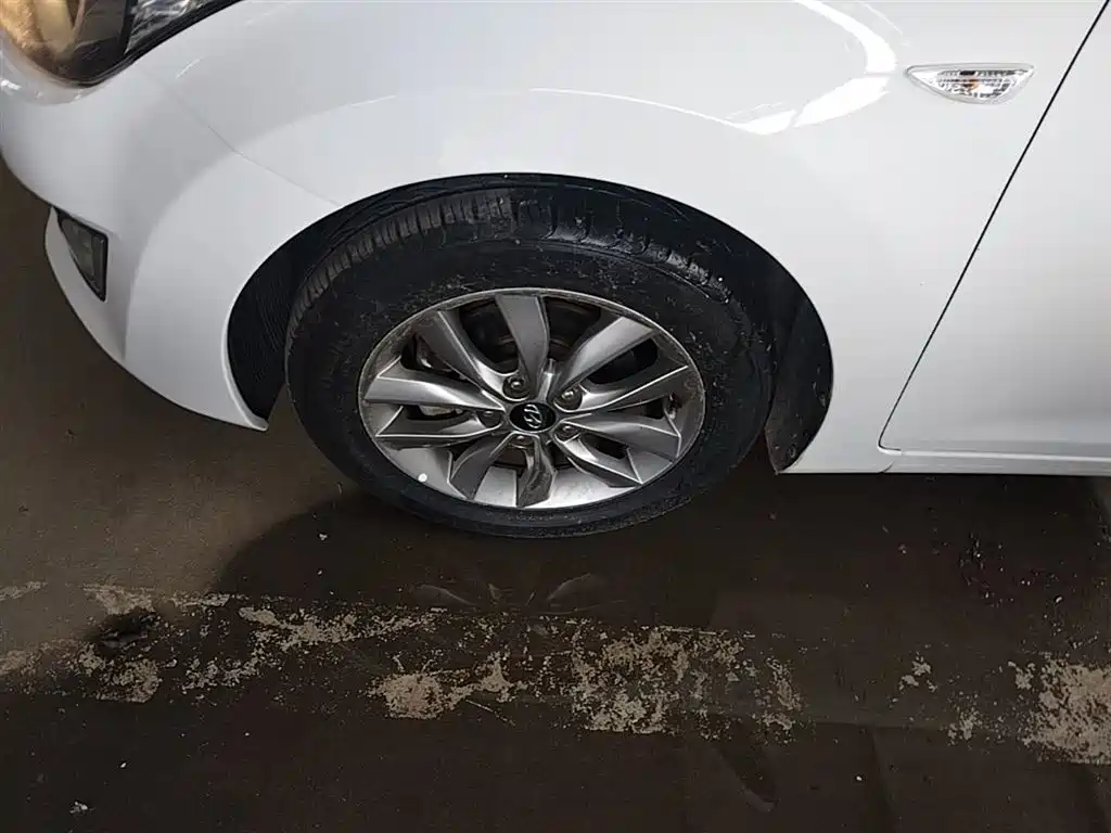 Hyundai Langdong 2015 1.6L Auto Trend фото 23