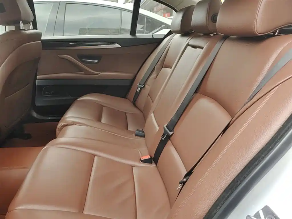 BMW 5 Series 2014 525Li Leading фото 17