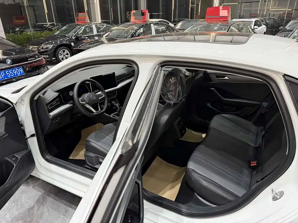 Volkswagen Sagitar 2026 2025 Facelift 300TSI DSG Beyond Edition