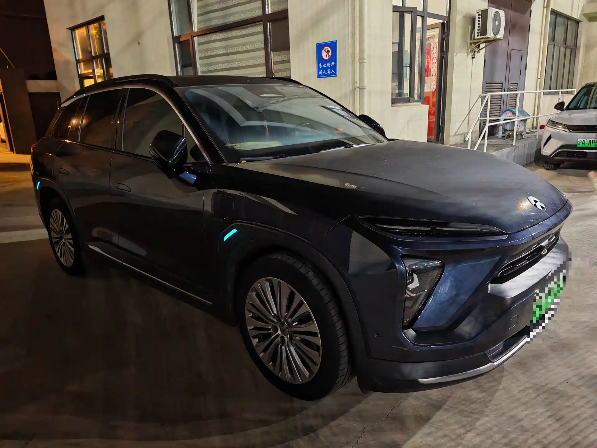 Фото 2 - NIO ES6