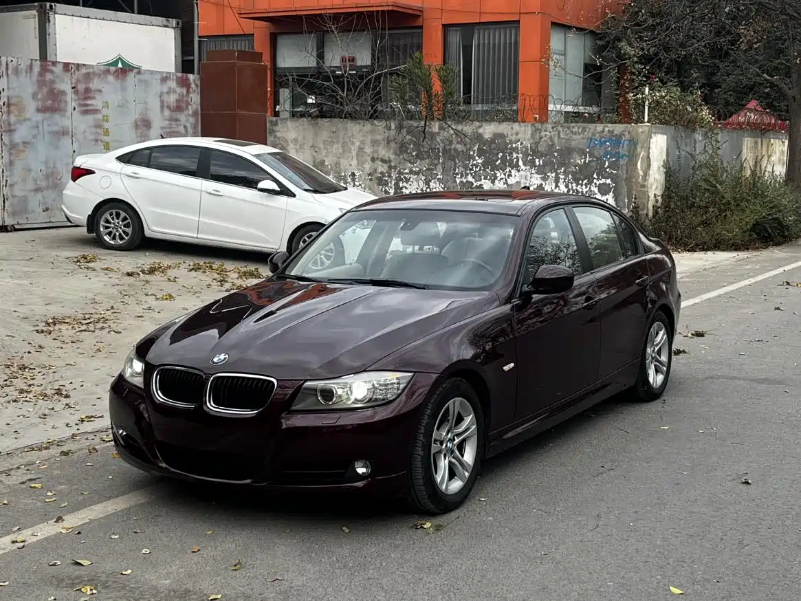 BMW 3 Series (Import) 2010 320i Fashion