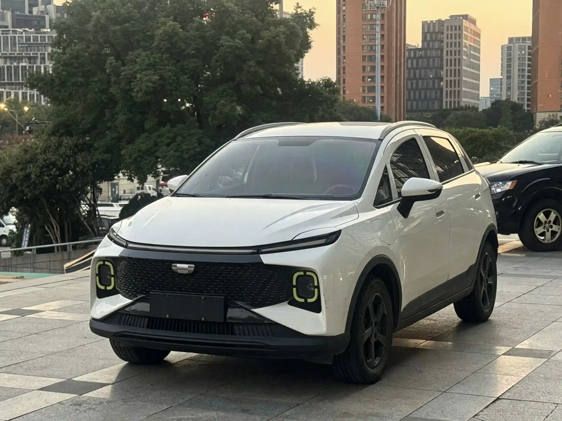 Фото 1 - Geely Geometry E Firefly
