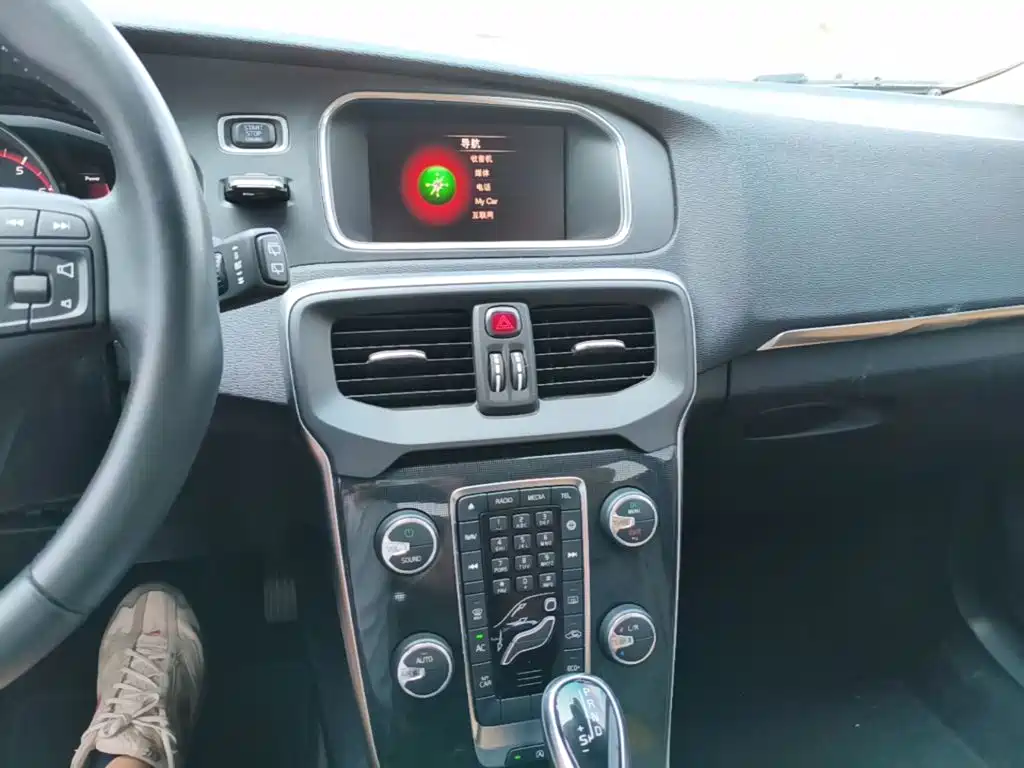 Volvo V40 2019 2018 T3 Inscription Edition
