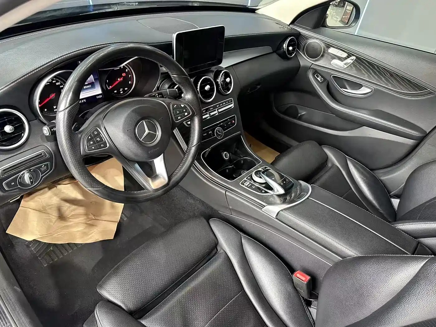 Mercedes-Benz C-Class 2017 Facelift C 200 L Sport Edition фото 10