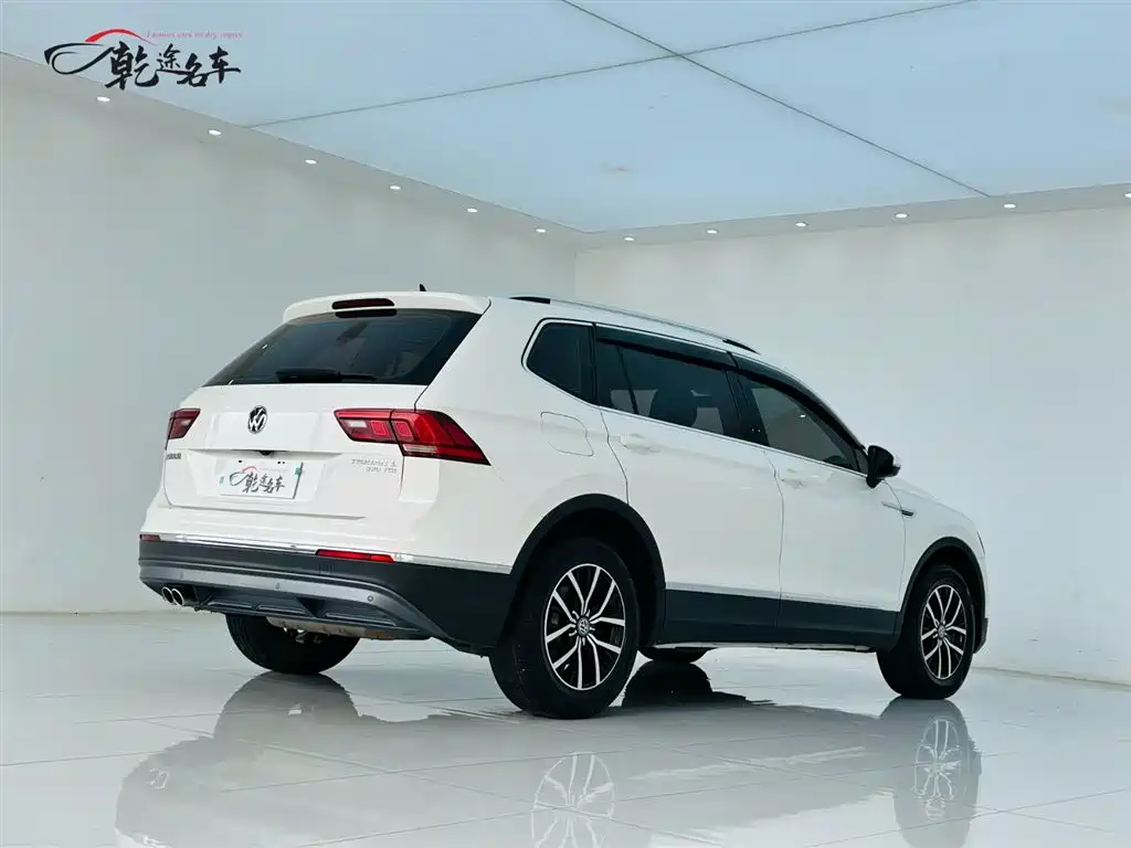 Volkswagen Tiguan L 2017 330TSI Automatic 2WD Luxury Edition фото 7