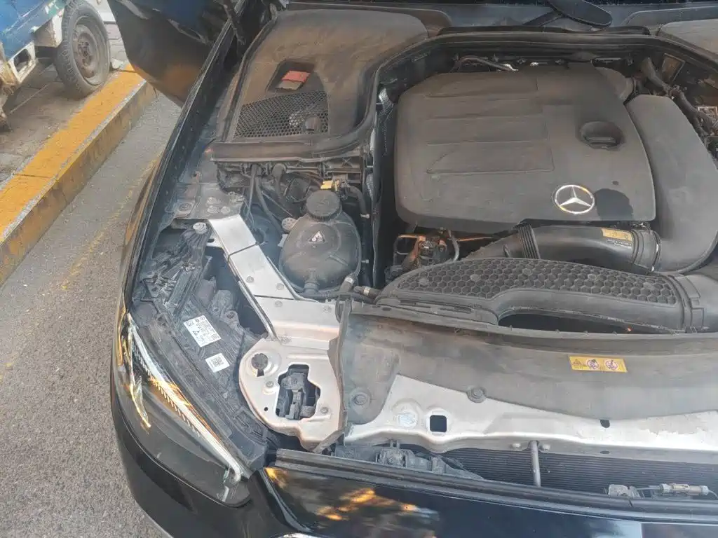 Фото 20 - Mercedes-Benz E-Class