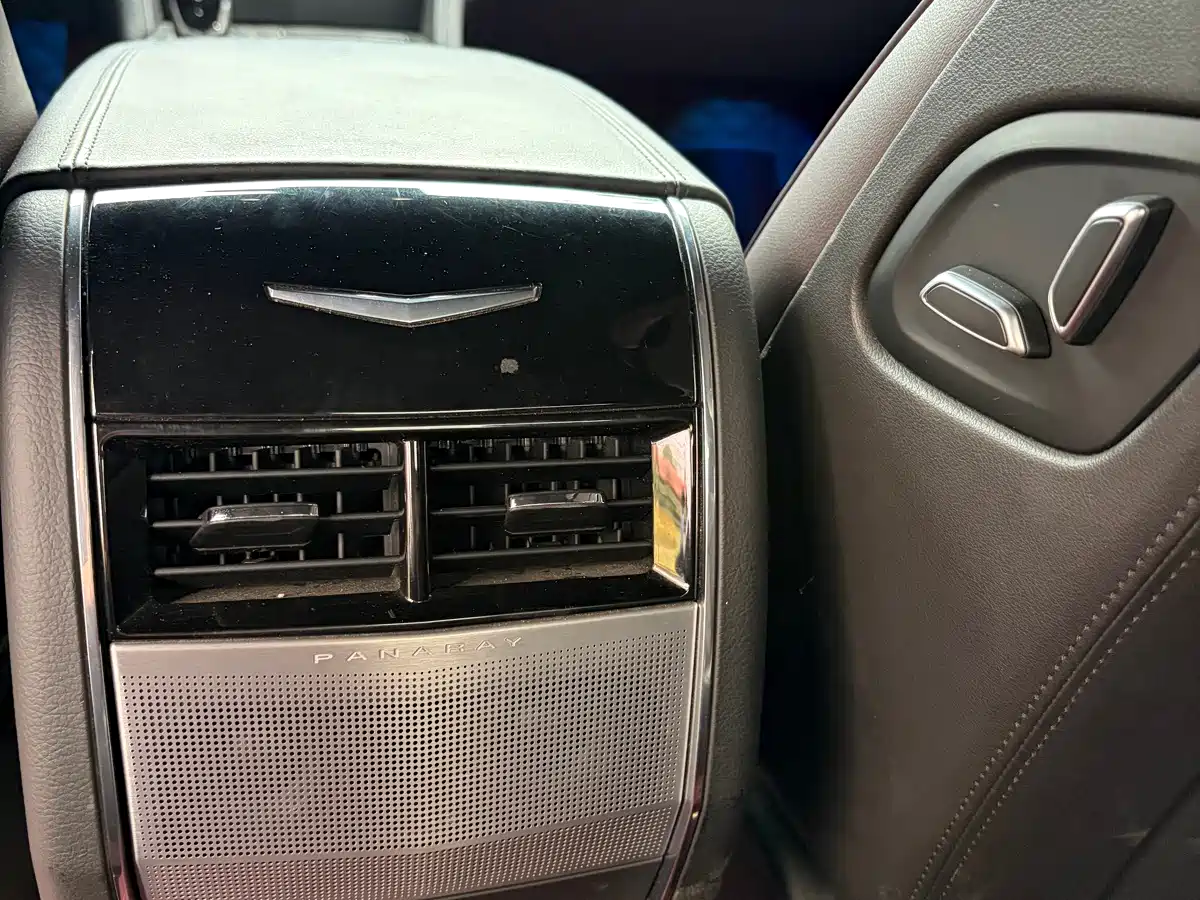 Фото 21 - Cadillac CT6