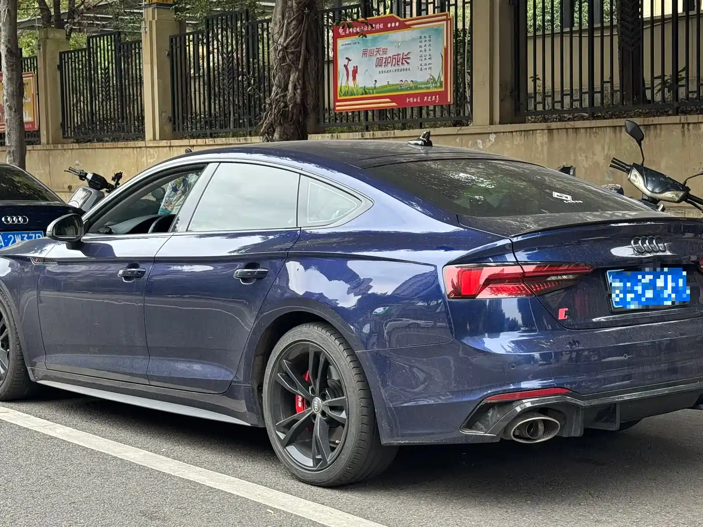 Audi A5 (Import) 2019 Sportback 40 TFSI Fashion фото 3