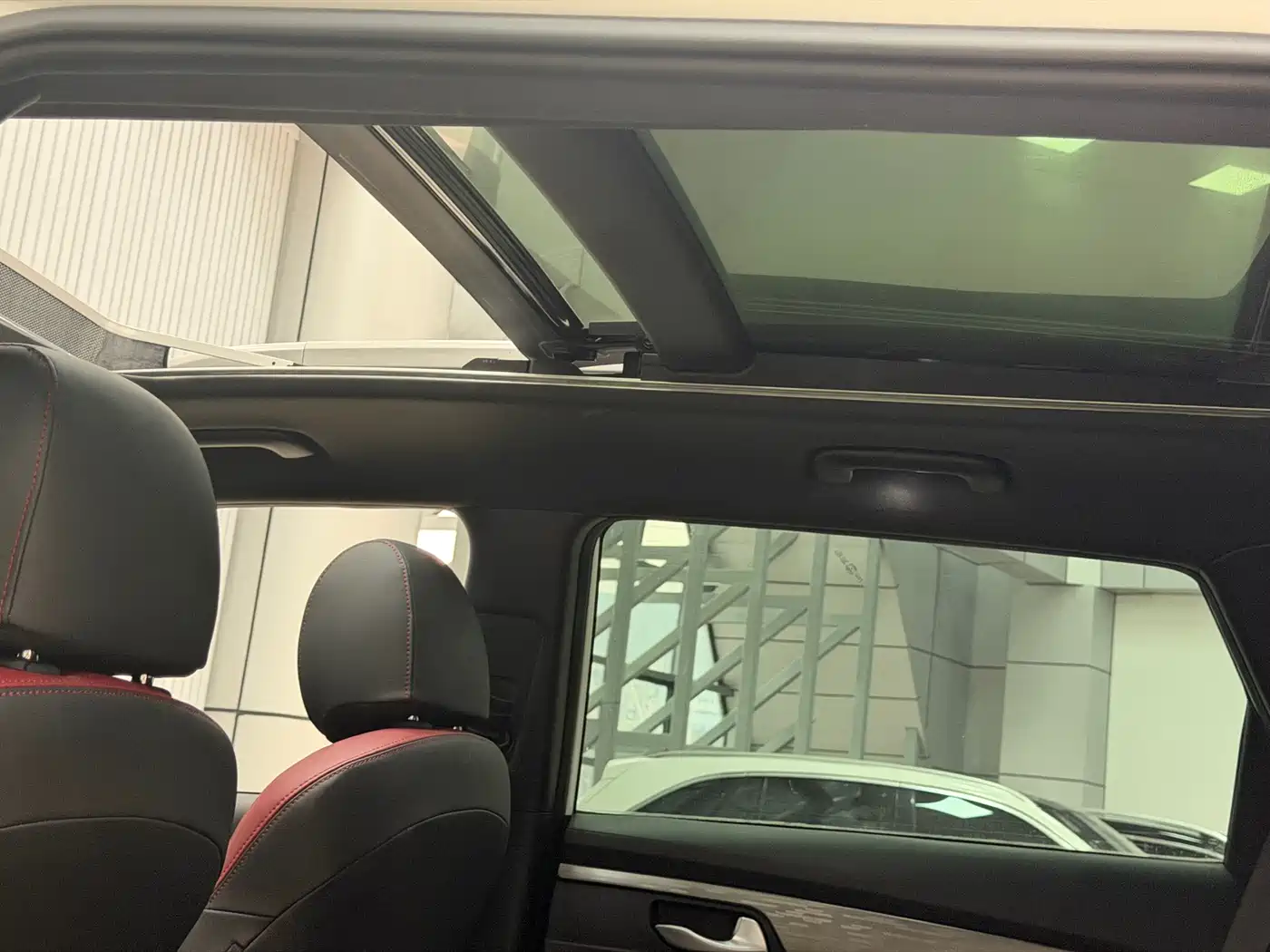 Kia Sportage 2019 1.4T DCT Fashion Edition GL фото 12