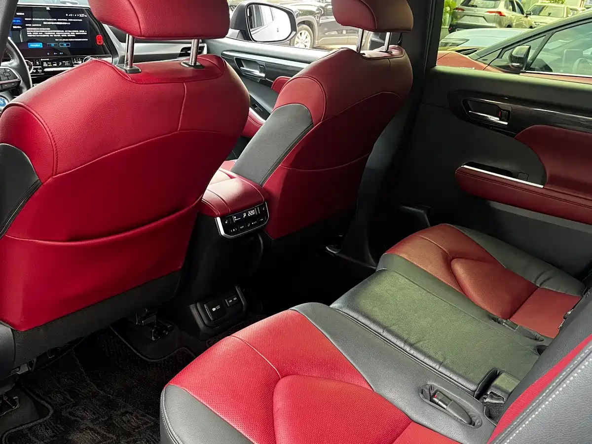 Toyota Crown Kluger 2021 2.5L HEV AWD Flagship Edition фото 25