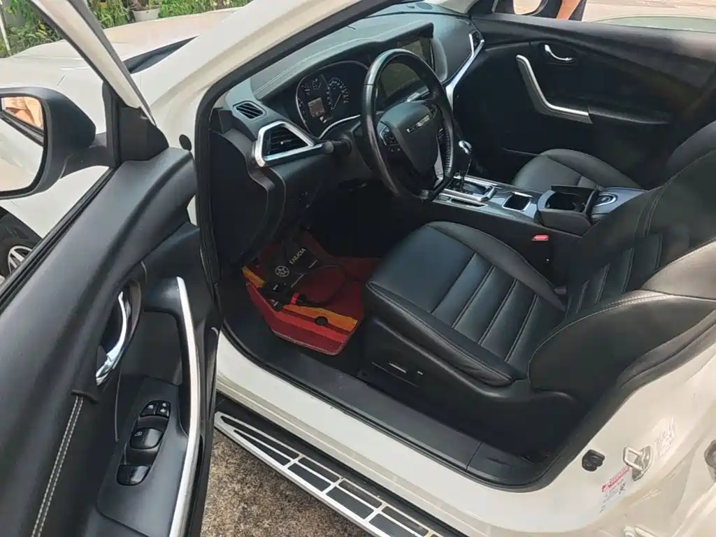 Venucia T90 2019 2018 2.0L CVT Smart Connected Premium Edition China VI
