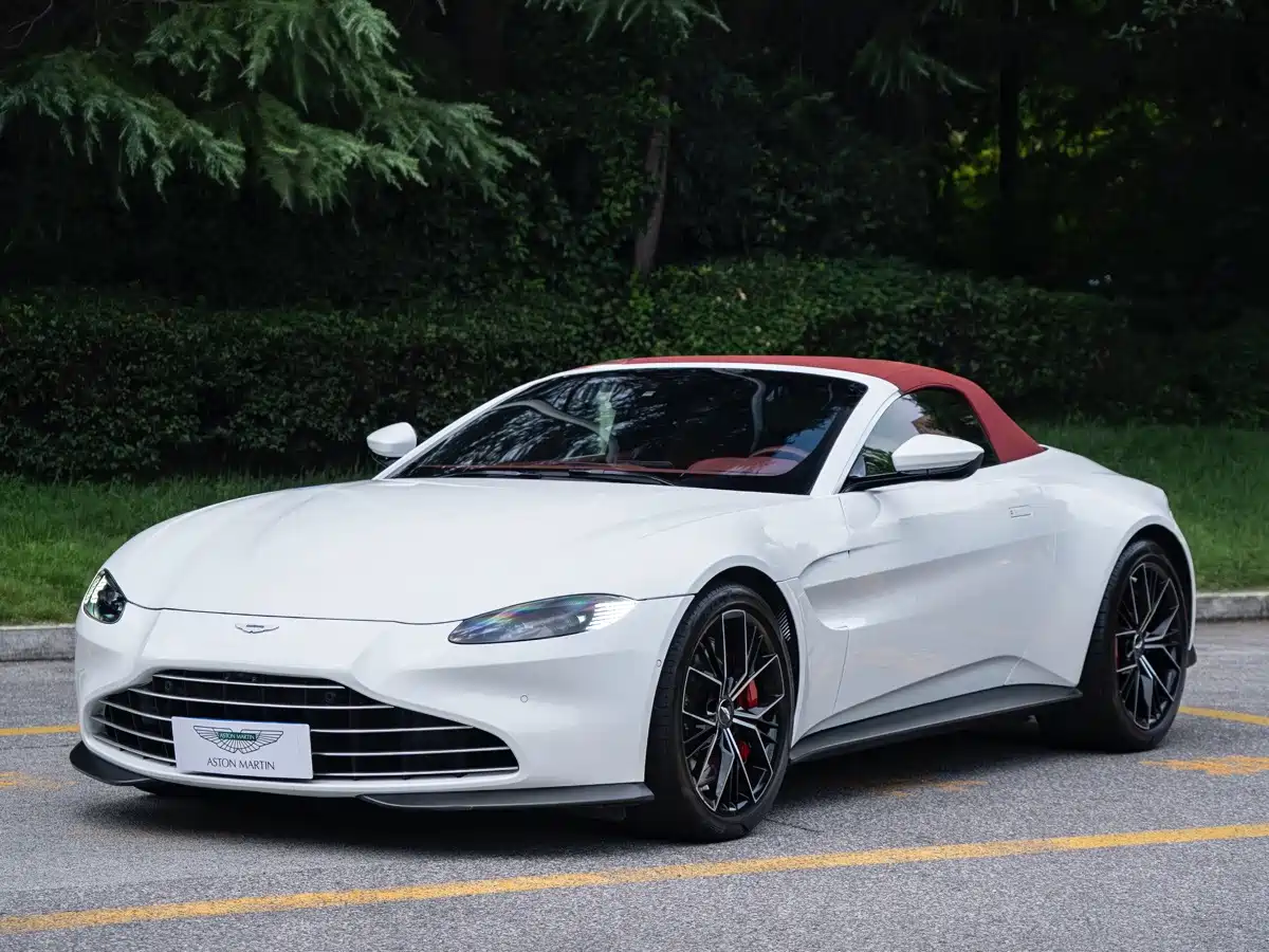 Aston Martin V8 Vantage 2022 2022 4.0T V8 Roadster