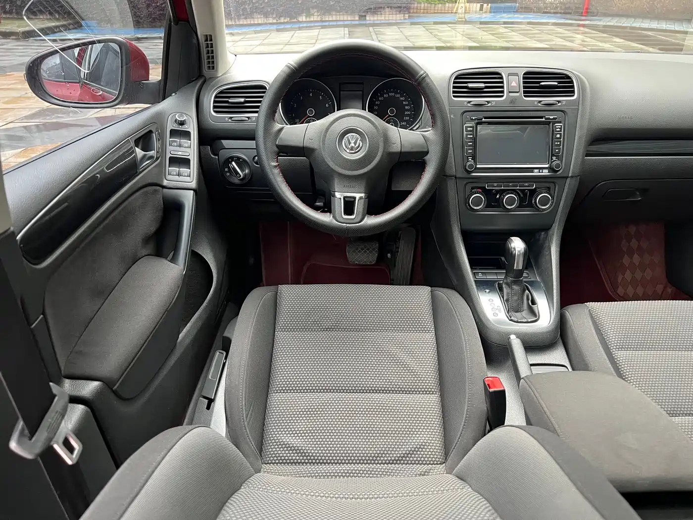 Volkswagen Golf 2012 1.6 Automatic Comfort Type фото 10