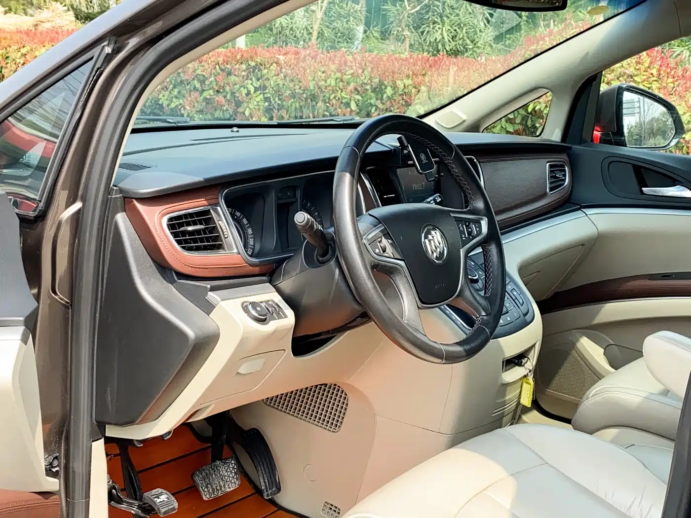 Buick GL8 2017 25S Luxury China V фото 10