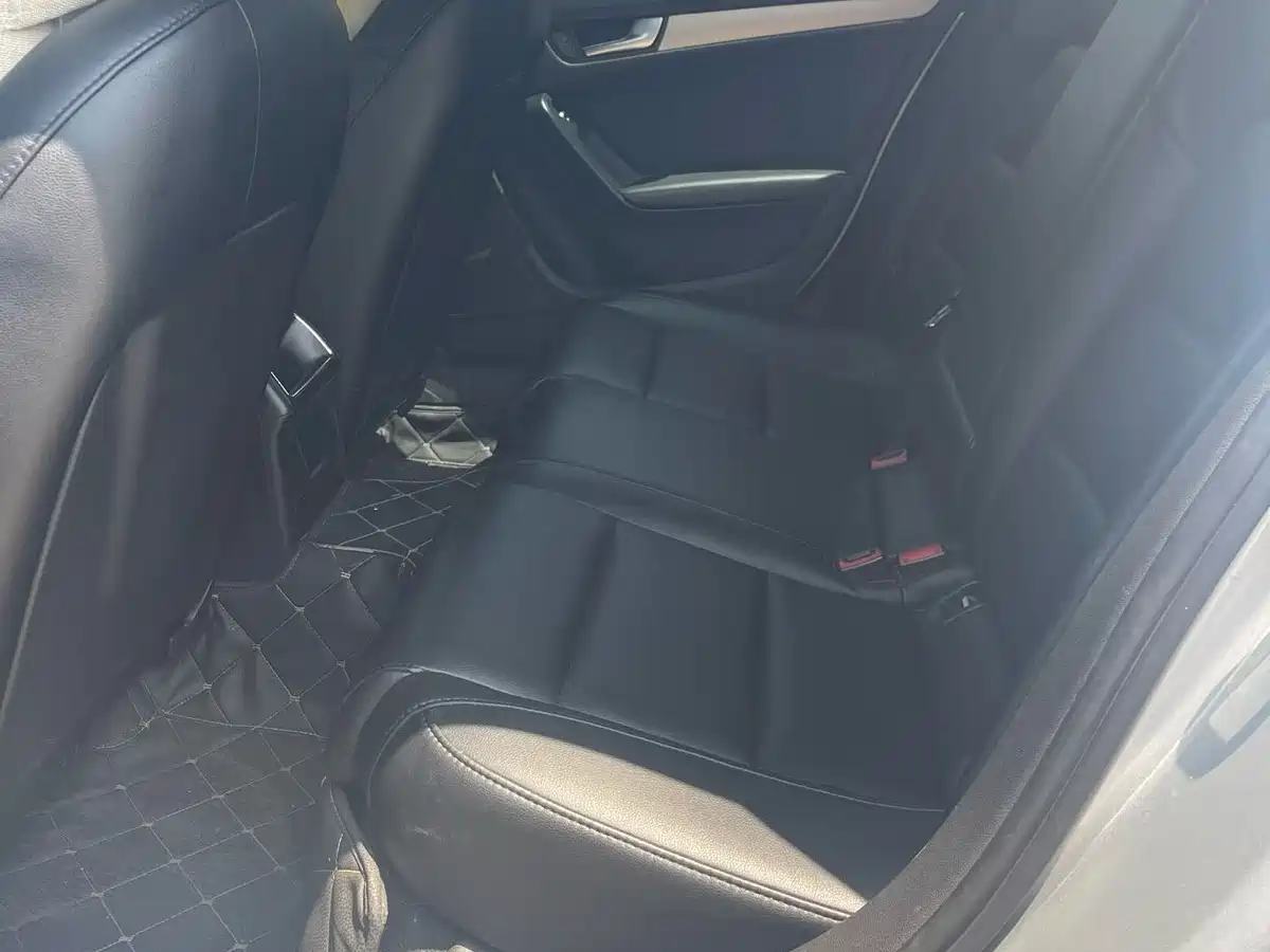 Audi A4L 2013 35 TFSI Automatic Standard фото 6