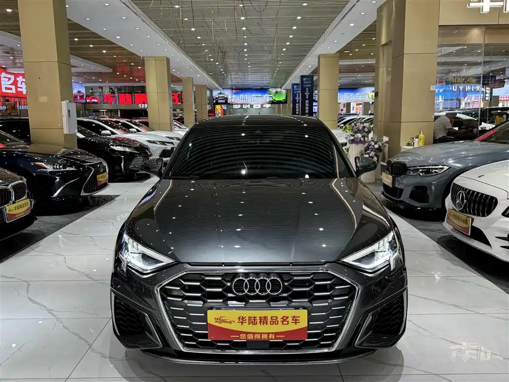 Audi A3 2023 Facelift Sportback 35 TFSI Fashion Sport фото 2