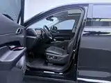 صورة 13 - Hongqi HS3 PHEV