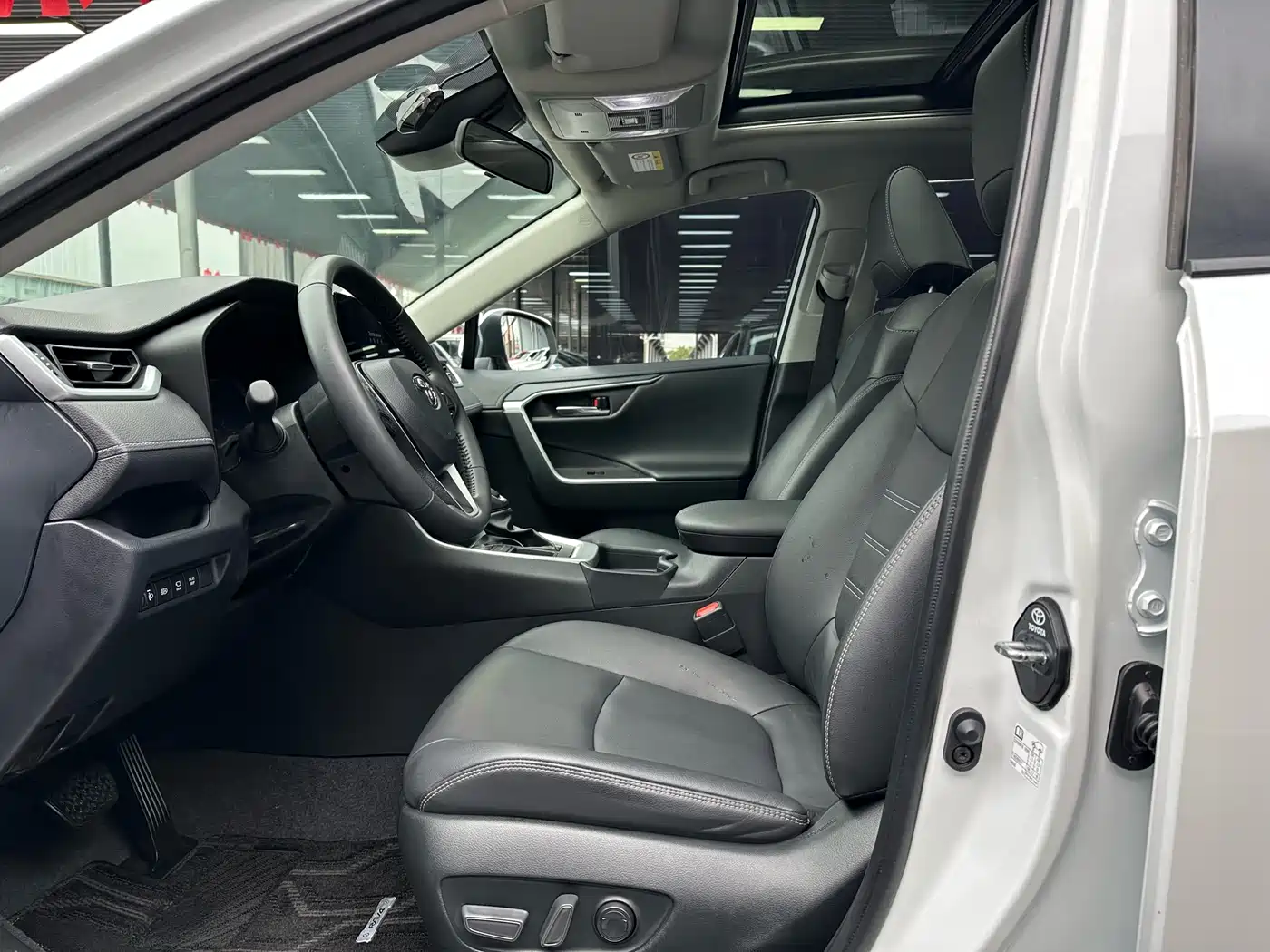 TOYOTA RAV4 RONGFANG