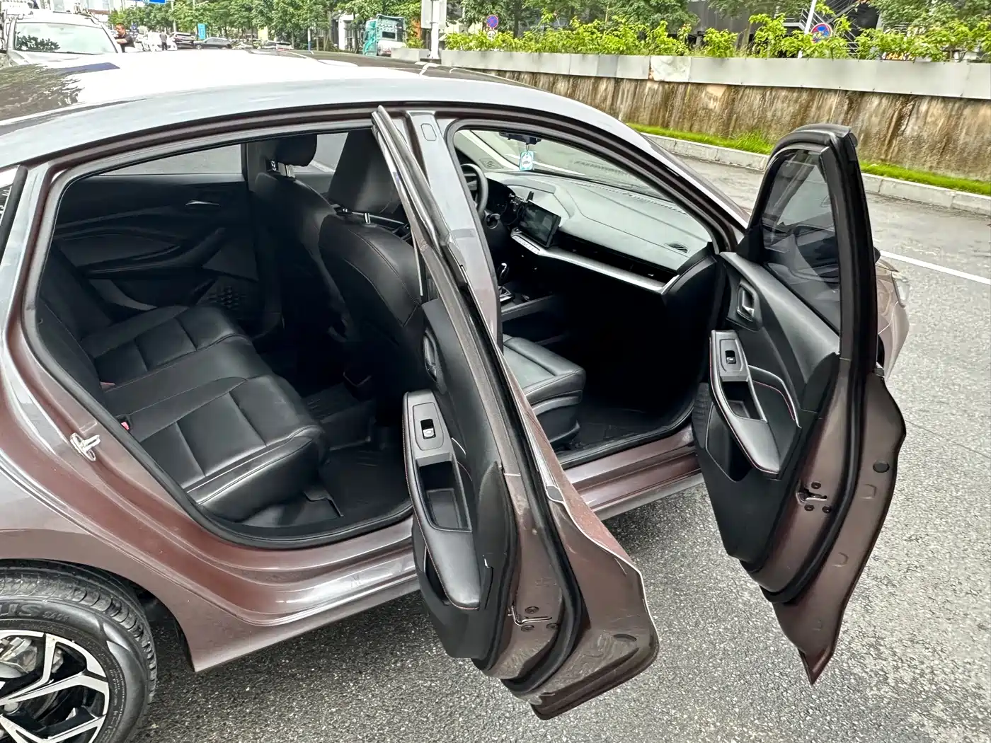 Фото 9 - MG MG5