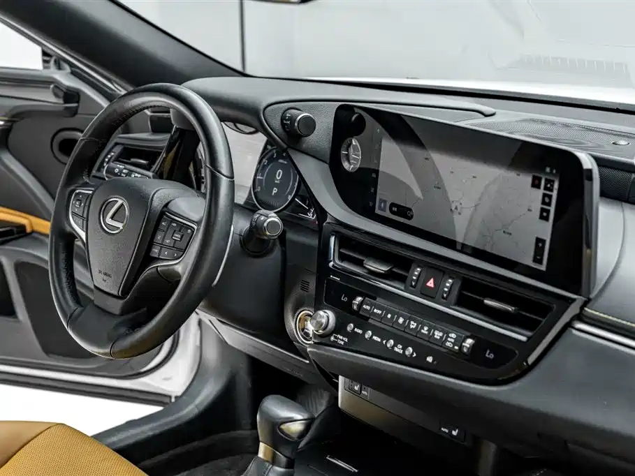 Lexus ES 2023 200 Excellence Edition фото 22