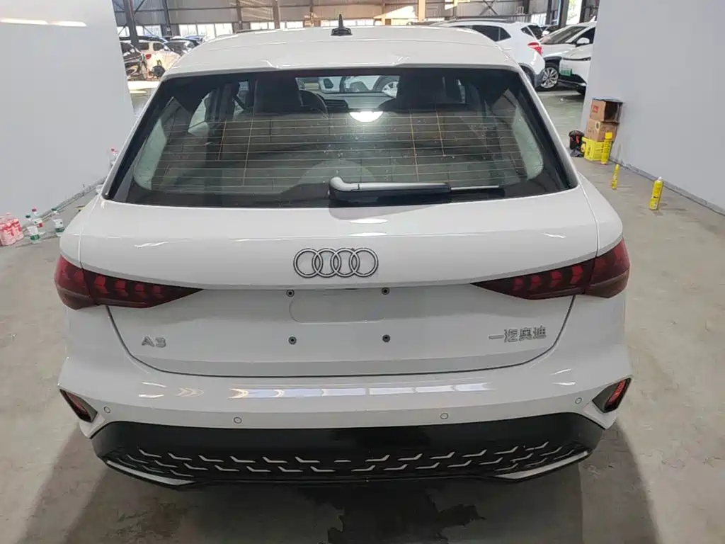 Audi A3 2026 2025 Facelift Sportback 35TFSI Flying Spur Premium