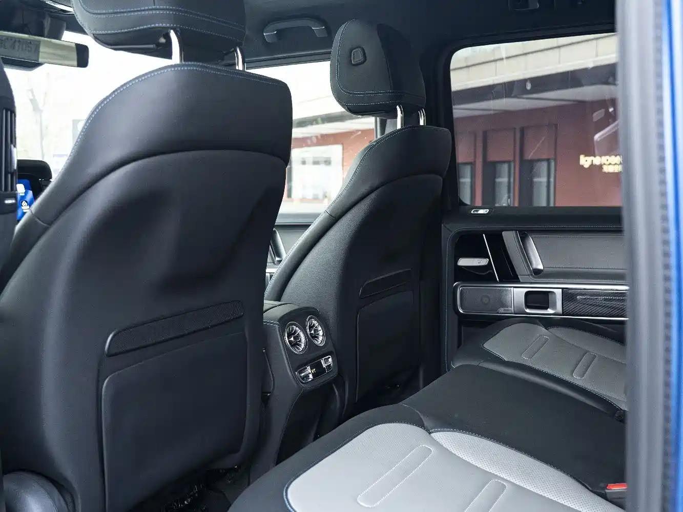 Mercedes-Benz G-Class New Energy 2025 G580 Launch Special Edition фото 18