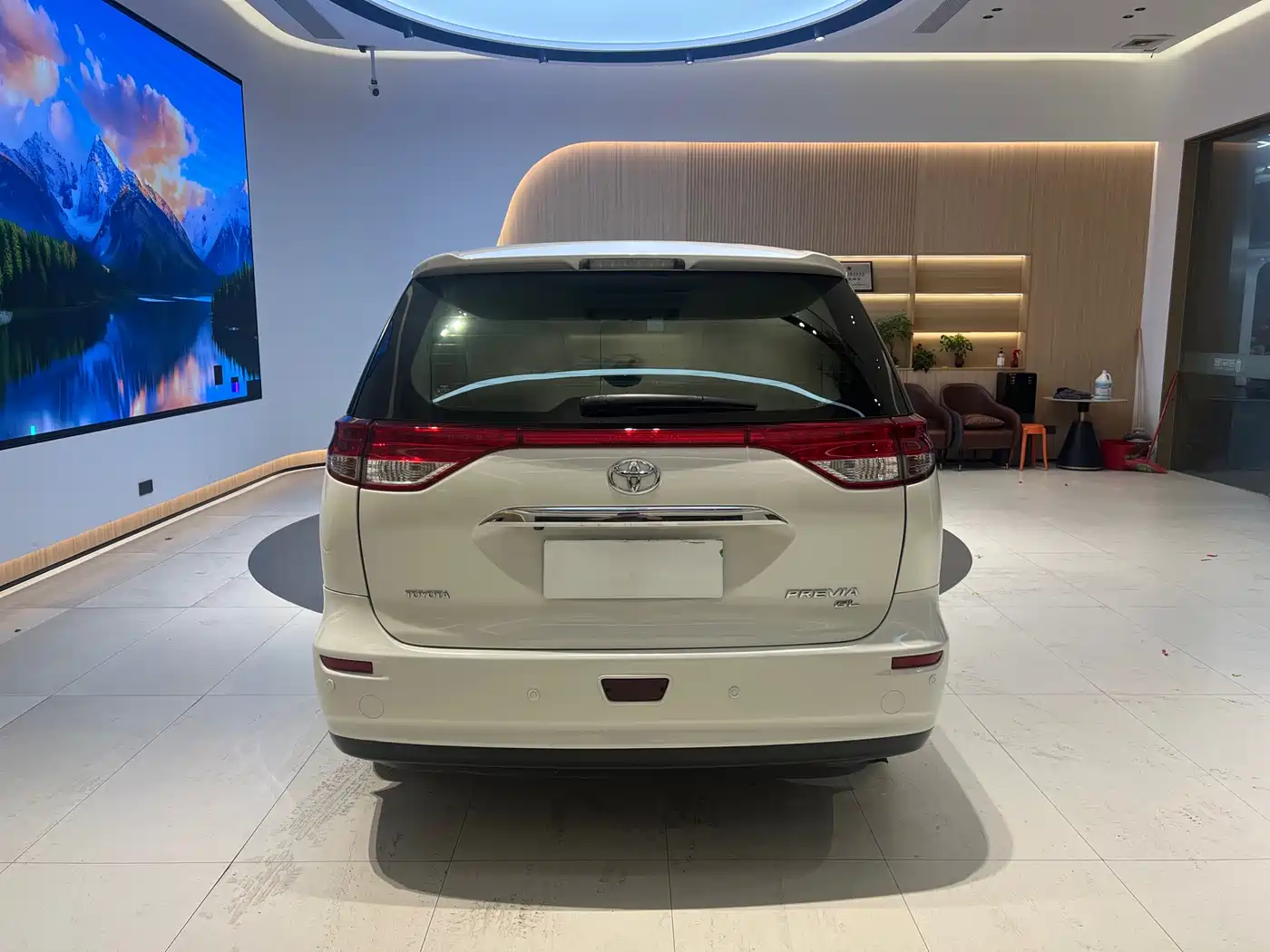Toyota Previa 2012 2.4L 7-Seater Luxury Edition фото 5