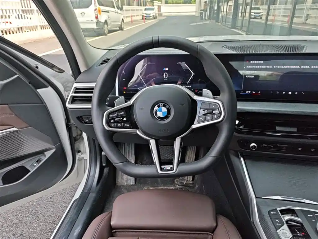 BMW 3 Series 2025 325Li M Sport Package фото 17