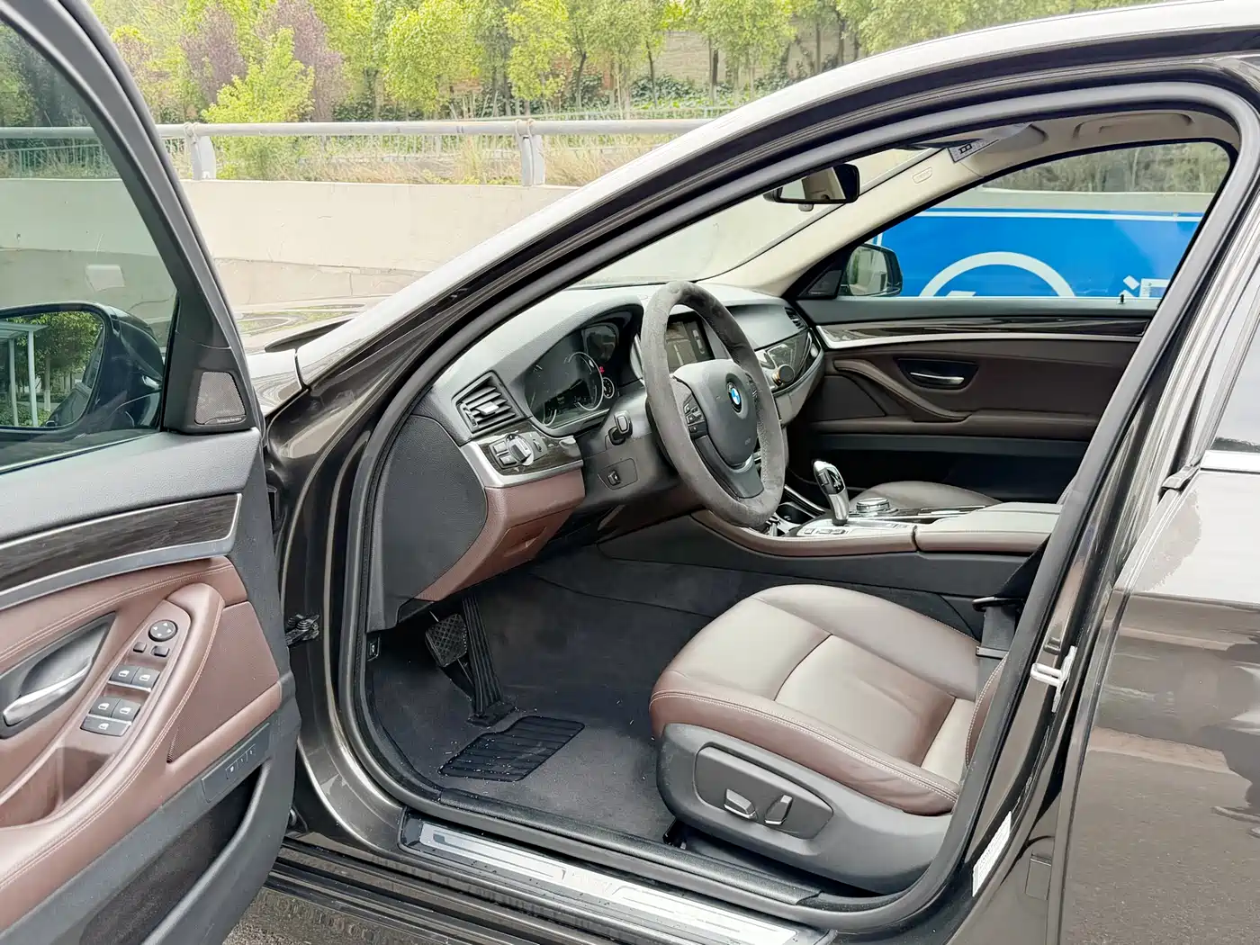 BMW 5 Series 2017 525Li Luxury Design Package фото 5