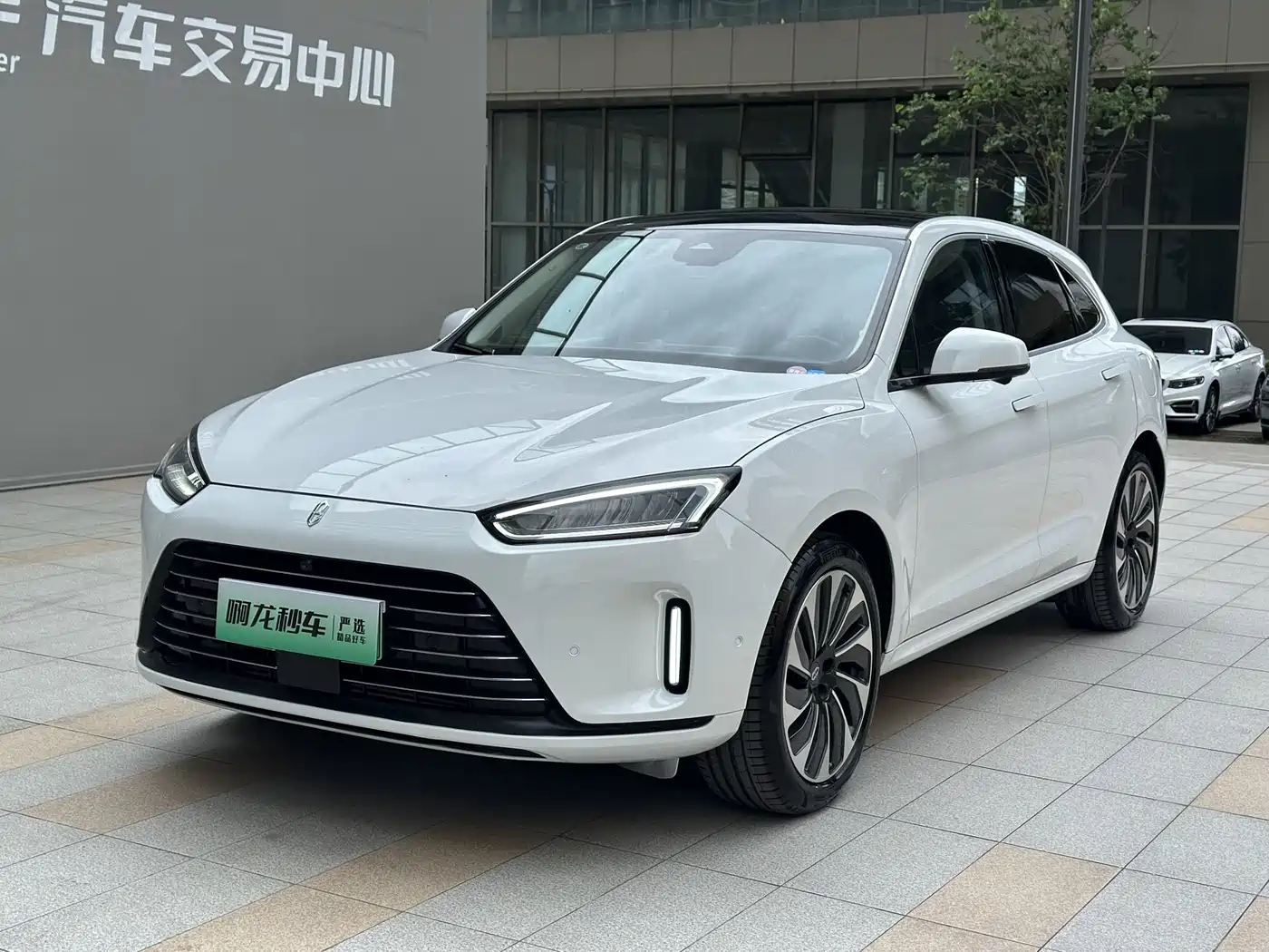 AITO Wenjie AITO M5 2022 Extended Range RWD Standard фото 2