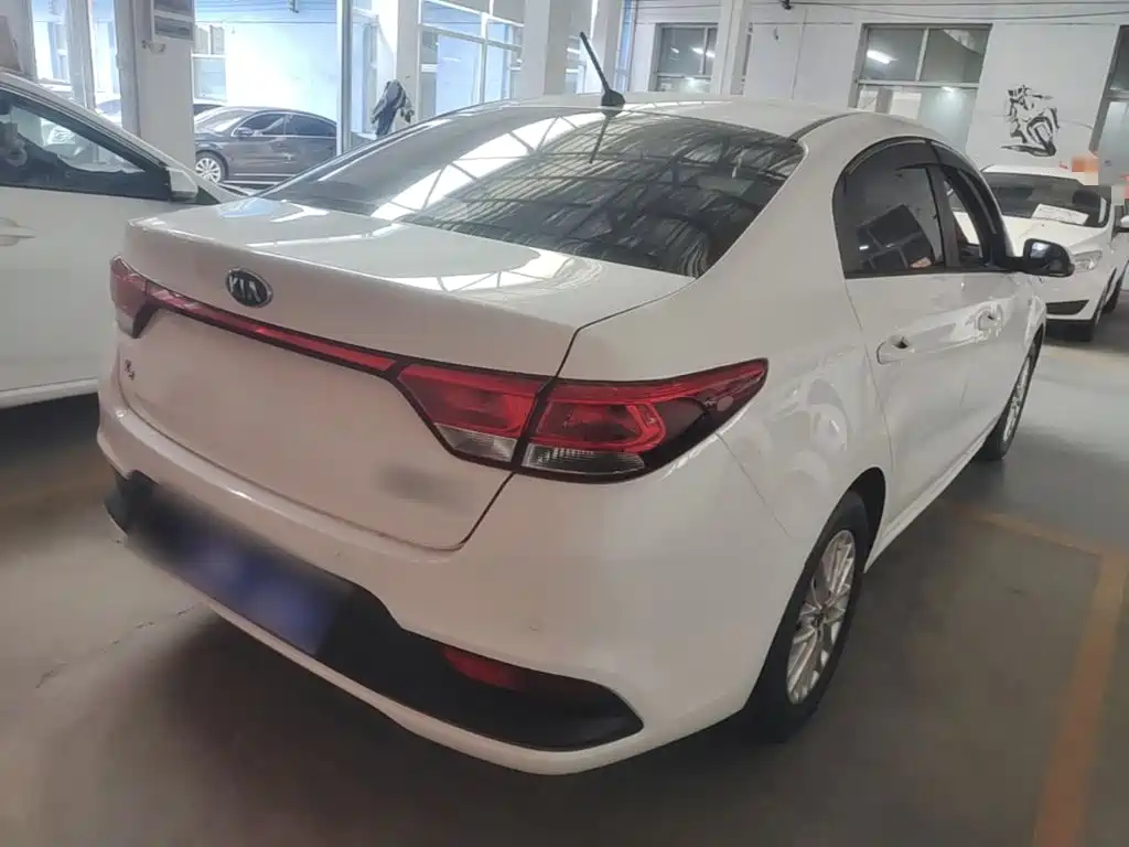 Kia K2 2018 2017 Sedan 1.4L MT 15th Anniversary Special Edition GLS