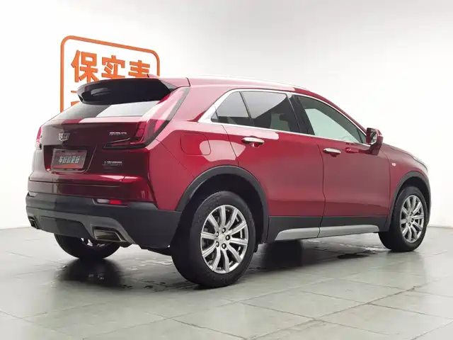 Cadillac XT4 2021 28T FWD Premium Edition — фото 2