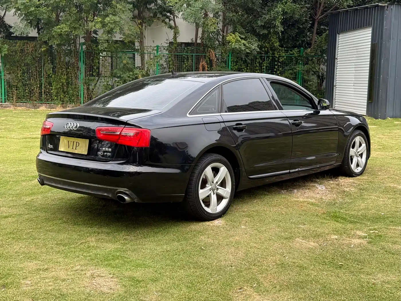 Photo 4 - Audi A6L