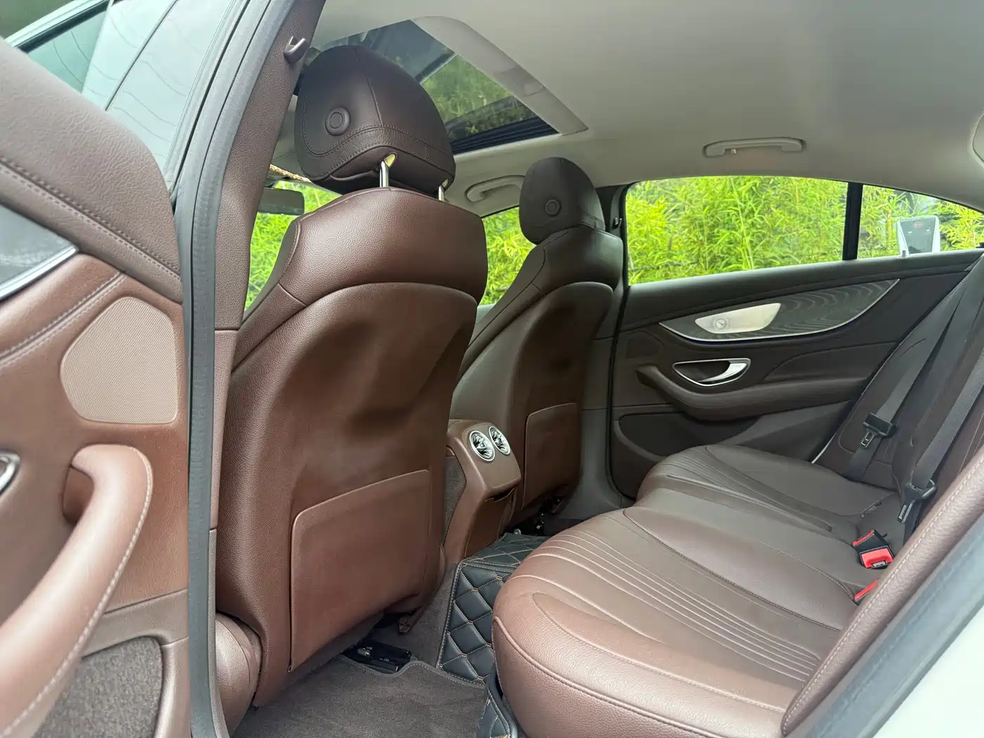 Mercedes-Benz CLS 2021 CLS 300 Luxury фото 21