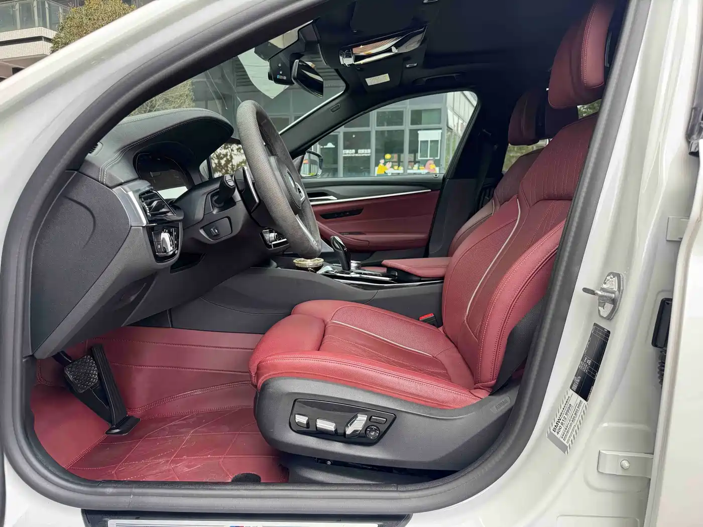 BMW 5 Series 2021 530Li Premium M Sport Package фото 10