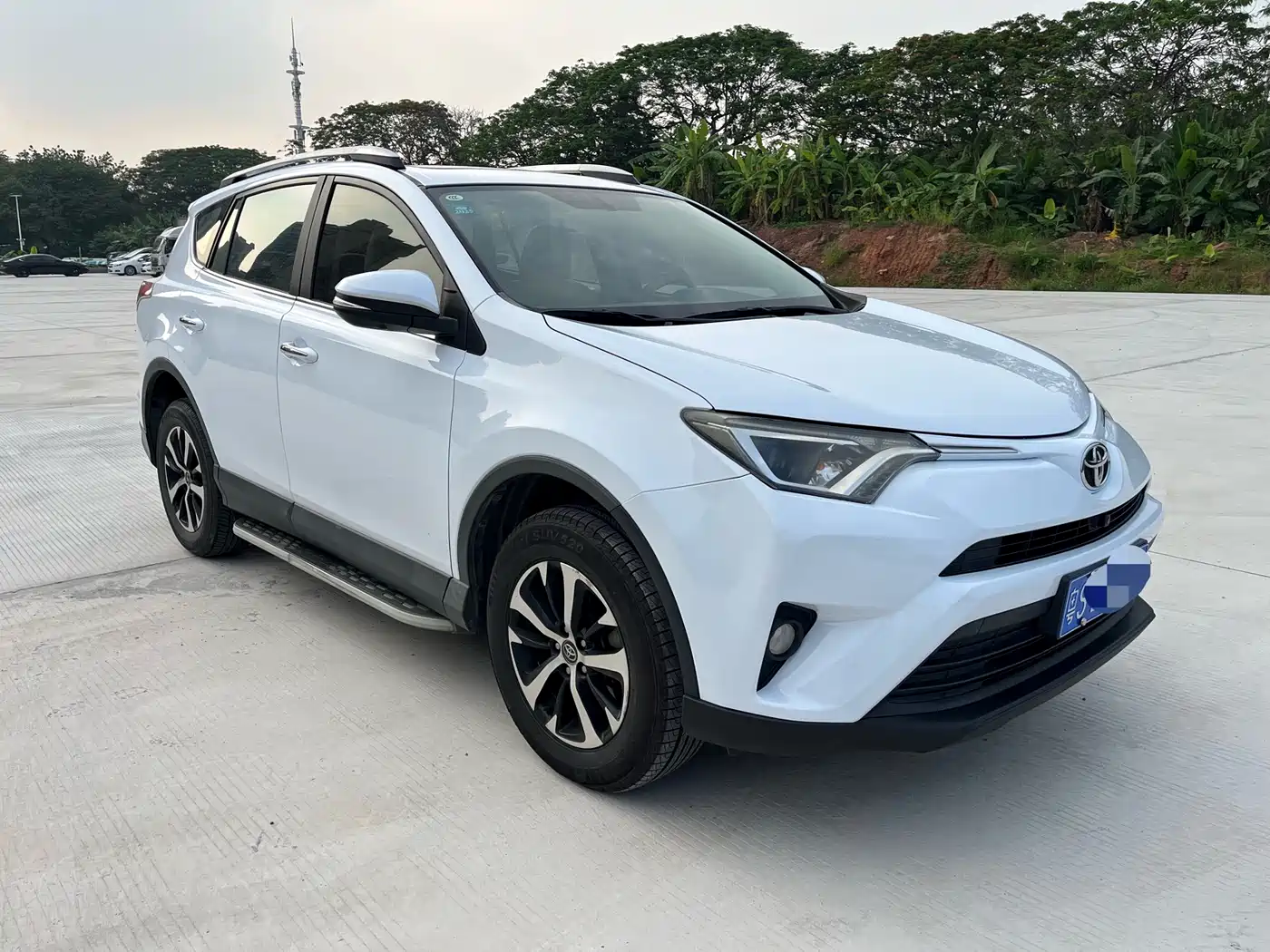 Toyota RAV4 Rongfang 2016 2.0L CVT 2WD Trend (China V) фото 2