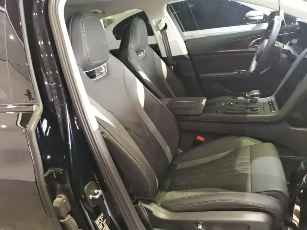 Hongqi H6 2026 2023 2.0T Comfort Edition