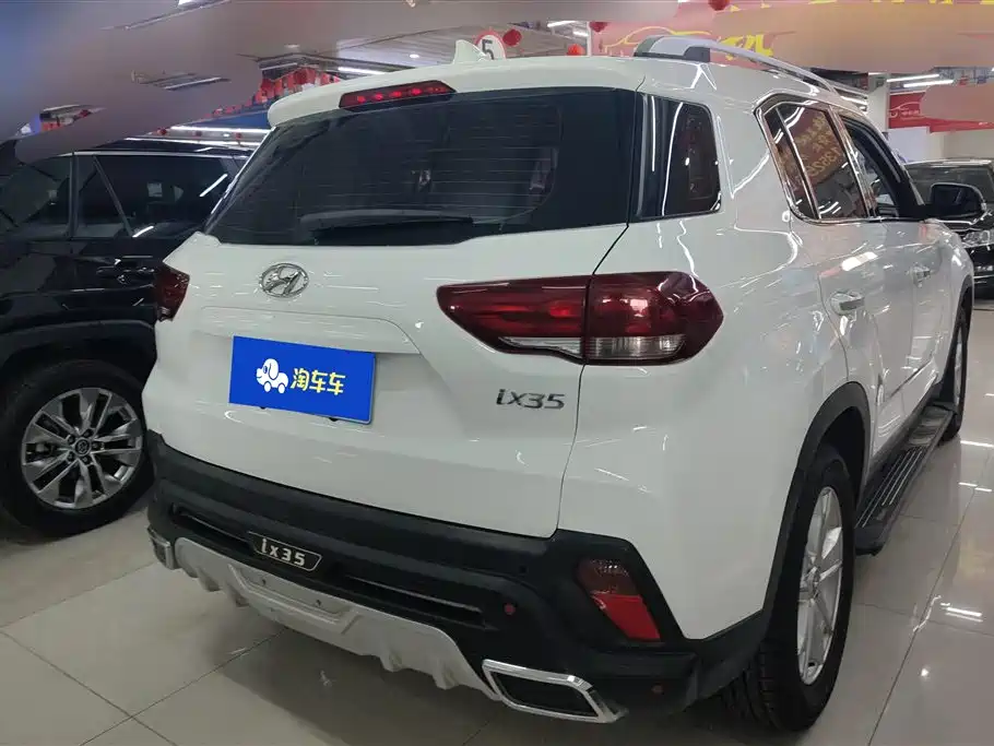 Hyundai Beijing Hyundai ix35 2018 2.0L Manual 2WD Zhiyong·Quality Edition фото 3