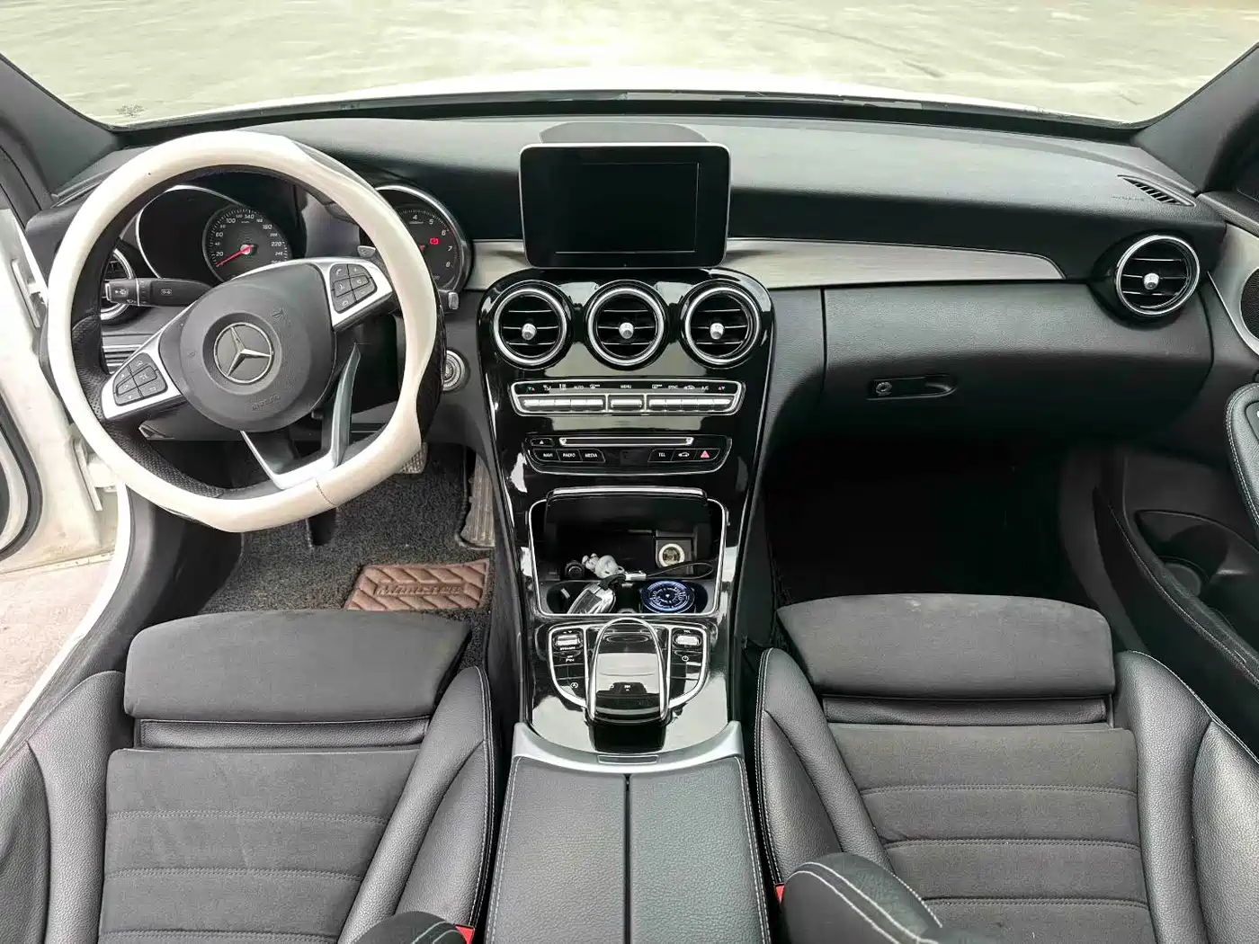 Mercedes-Benz C-Class 2017 C 200 Sport фото 6