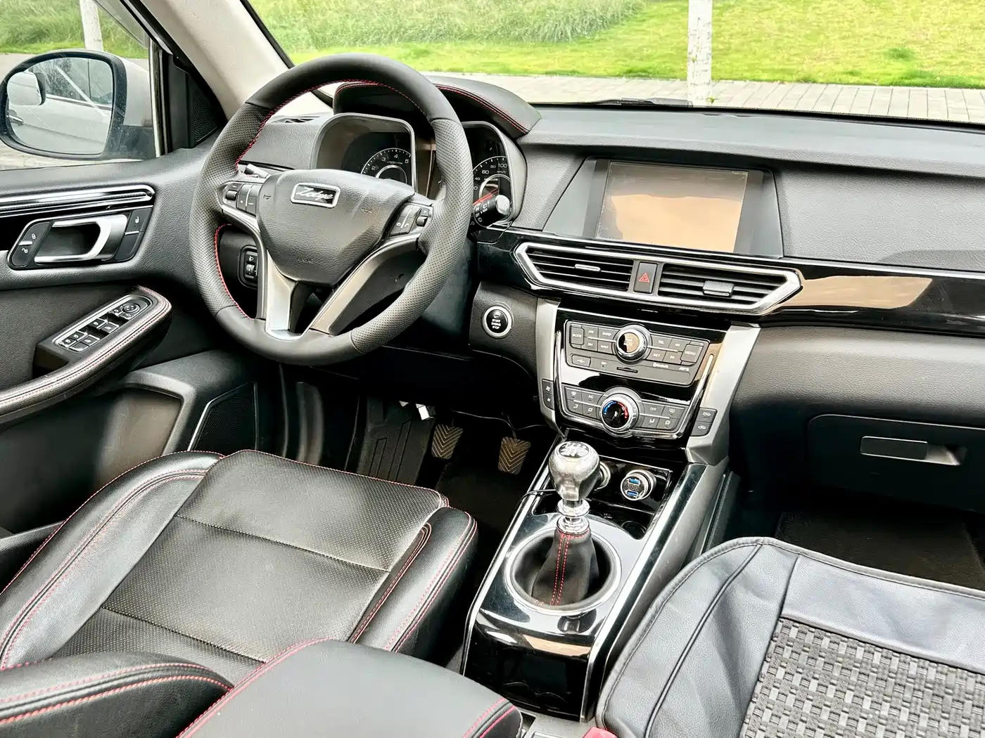 Zotye Damai X5 2016 2015 1.5T Manual Premium (China IV)